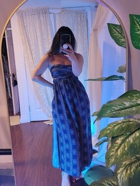 Open back blue strapless dress